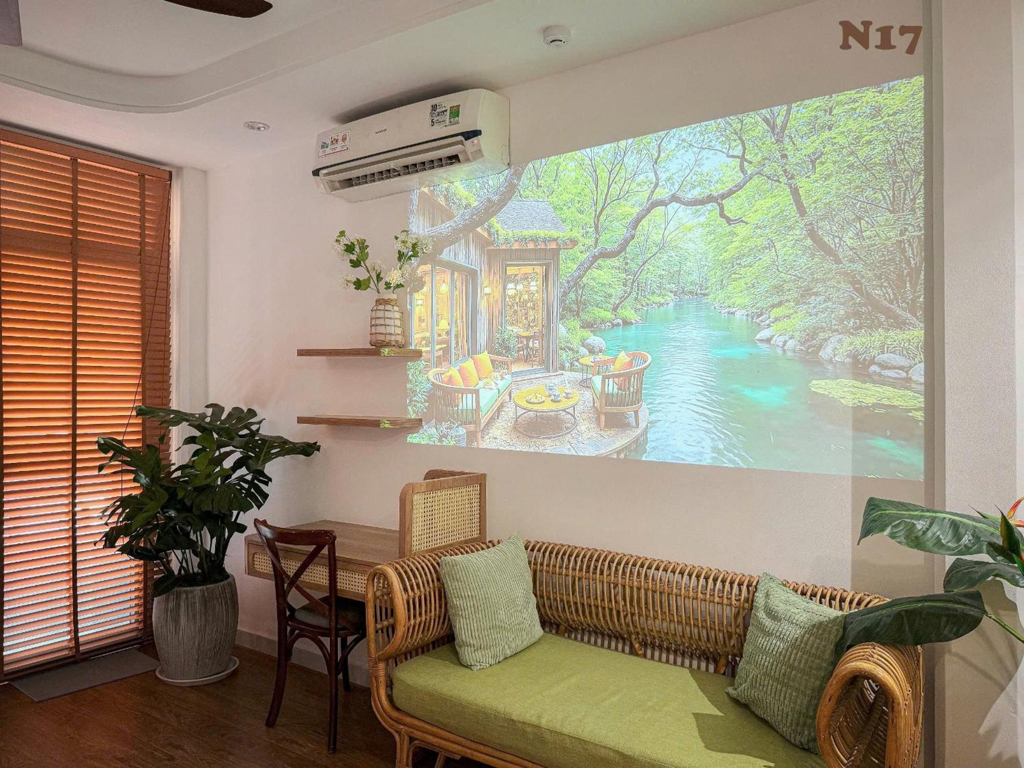 Hotel H'homestay Quan 1 - N17 *